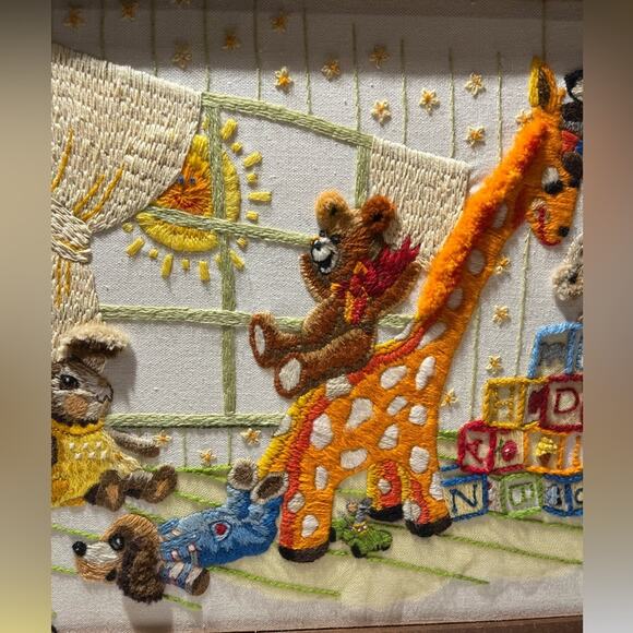 Vintage 1980 handmade crewel embroidered children’s wall art - Picture 3 of 13